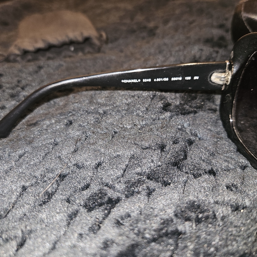 Authentic Chanel sunglasses - Picture 3 of 3